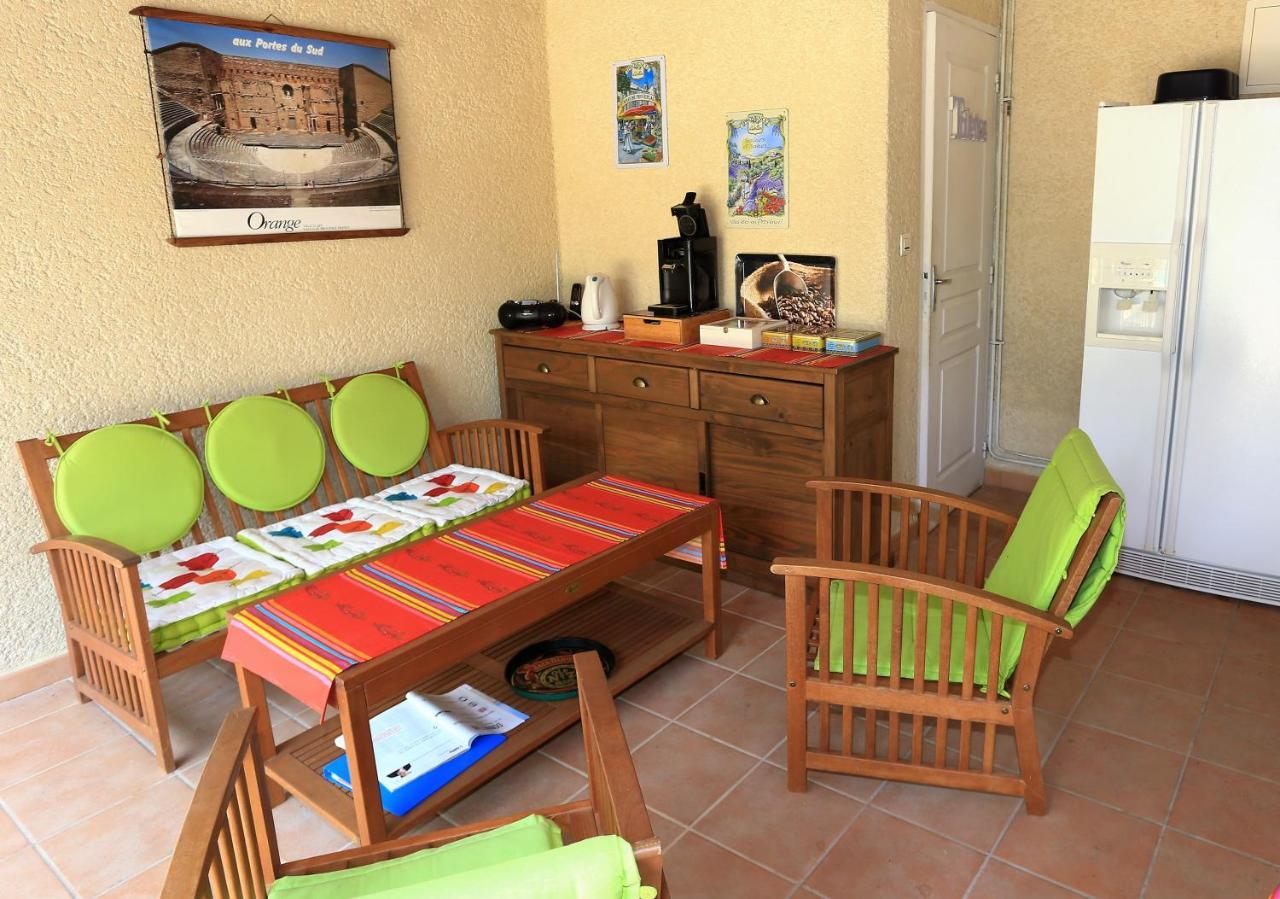 Bed and Breakfast Santolines en Provence Piolenc Exterior foto